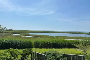 282 Belvedere Dr, Oakdale, NY 11769 - Photo 38