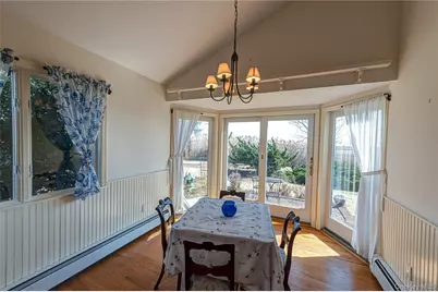 282 Belvedere Drive, Oakdale, NY 11769 - Photo 8