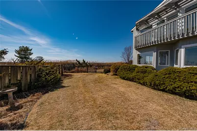 282 Belvedere Drive, Oakdale, NY 11769 - Photo 42