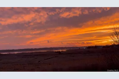 282 Belvedere Drive, Oakdale, NY 11769 - Photo 42