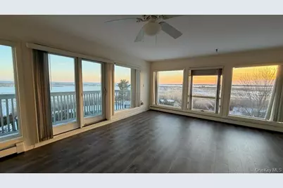 282 Belvedere Drive, Oakdale, NY 11769 - Photo 28