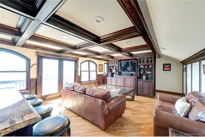 282 Belvedere Drive, Oakdale, NY 11769 - Photo 32