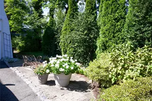 9 Ramsey Rd, Great Neck, NY 11023 - Photo 18