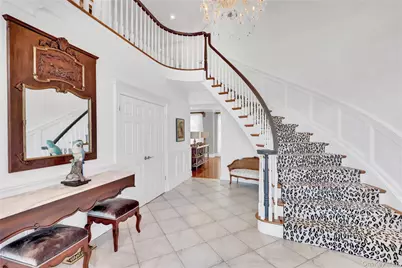 15 Pironi Court, Woodbury, NY 11797 - Photo 4