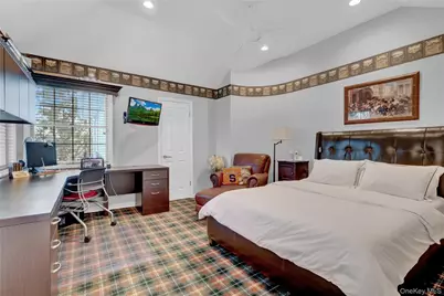 15 Pironi Court, Woodbury, NY 11797 - Photo 26