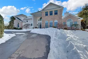 15 Pironi Ct, Woodbury, NY 11797 - Photo 2