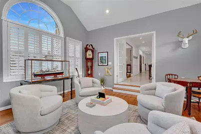 15 Pironi Court, Woodbury, NY 11797 - Photo 10