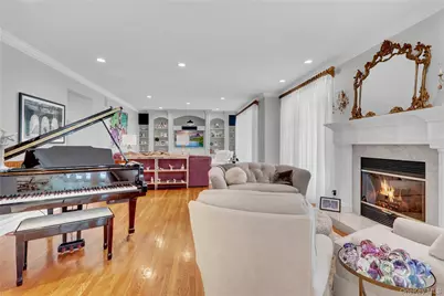 15 Pironi Court, Woodbury, NY 11797 - Photo 18