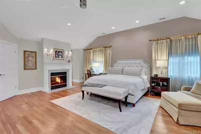 15 Pironi Court, Woodbury, NY 11797 - Photo 32