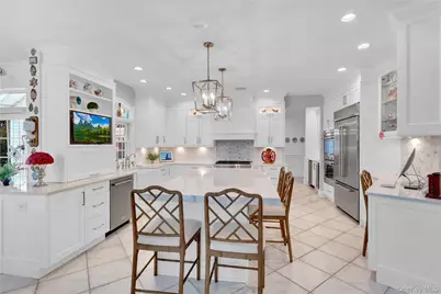 15 Pironi Court, Woodbury, NY 11797 - Photo 14