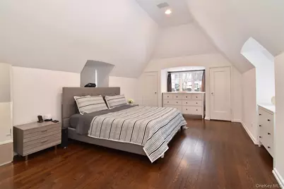 30 Locust Lane, Bronxville, NY 10708 - Photo 14