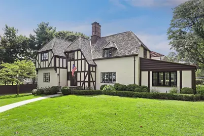 30 Locust Lane, Bronxville, NY 10708 - Photo 2