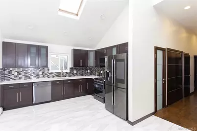 428 E Harrison Street #2nd floor, Long Beach, NY 11561 - Photo 10