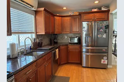 65 Morning Glory Road, Levittown, NY 11756 - Photo 6