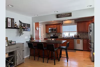 65 Morning Glory Road, Levittown, NY 11756 - Photo 44