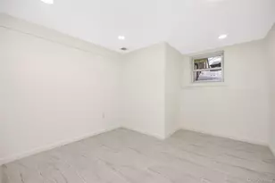 62-12 60th Dr, Maspeth, NY 11378 - Photo 18