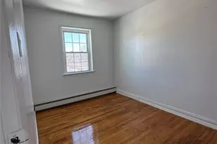 221 Woodland Ave, Yonkers, NY 10703 - Photo 10