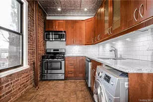 84-02 Beverly Rd, Kew Gardens, NY 11415 - Photo 12