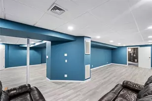 5 Pine St, Plainview, NY 11803 - Photo 32