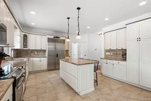 5 Pine St, Plainview, NY 11803 - Photo 12