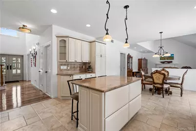 5 Pine Street, Plainview, NY 11803 - Photo 6