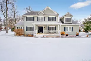 31 Dew Drop Ln, Hopewell Junction, NY 12533 - Photo 2