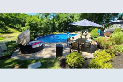 270 Cottage Road, Valley Cottage, NY 10989 - Photo 2