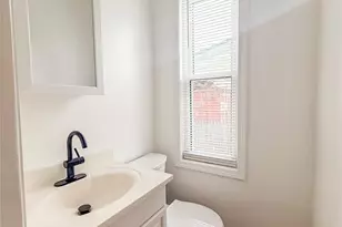 24 Elm Pl, Poughkeepsie, NY 12601 - Photo 8