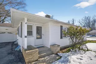 2 Thomas Jefferson Pl, Middletown, NY 10940 - Photo 2