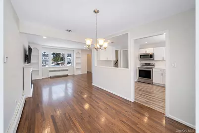 122 Weaver Road, West Sayville, NY 11796 - Photo 4