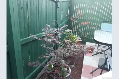 933 Tilden Street, Bronx, NY 10469 - Photo 8