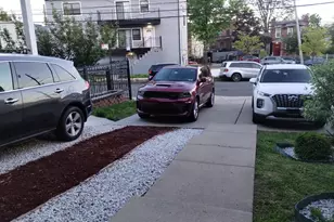 933 Tilden St, Bronx, NY 10469 - Photo 4