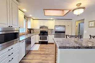 59 Holiday Park Dr, Centereach, NY 11720 - Photo 8