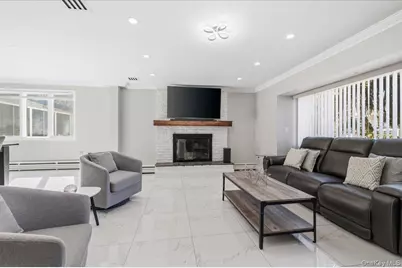 98 Barry Lane, Syosset, NY 11791 - Photo 6