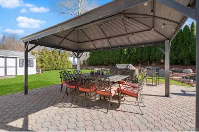 98 Barry Lane, Syosset, NY 11791 - Photo 40