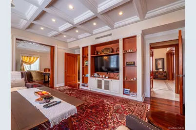 [Address not provided], Jamaica, NY 11432 - Photo 10