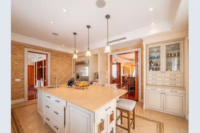 [Address not provided], Jamaica, NY 11432 - Photo 12