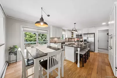 27 Pugsley Parkway, Cortlandt Manor, NY 10567 - Photo 12