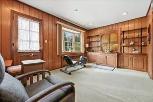 8 Andover Ct, Garden City, NY 11530 - Photo 16