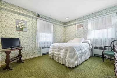 8 Andover Court, Garden City, NY 11530 - Photo 26