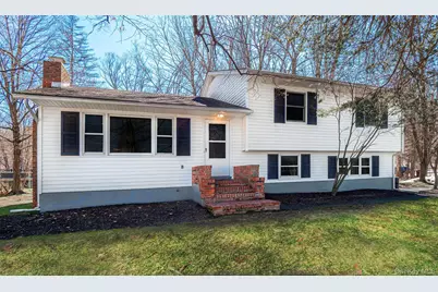 8 Adelaide Lane, Washingtonville, NY 10992 - Photo 2