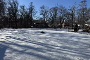 1520 N Thompson Dr, Bay Shore, NY 11706 - Photo 14