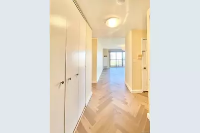 12 Bond Street #5B, Great Neck, NY 11021 - Photo 6