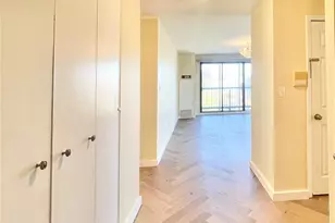 12 Bond St, Great Neck, NY 11021 - Photo 6