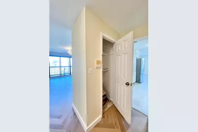 12 Bond Street #5B, Great Neck, NY 11021 - Photo 16