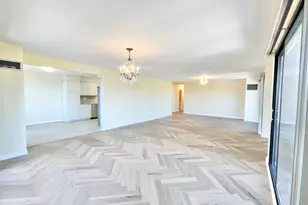 12 Bond St, Great Neck, NY 11021 - Photo 8