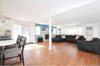 62 Bayside Avenue, Amityville, NY 11701 - Photo 6