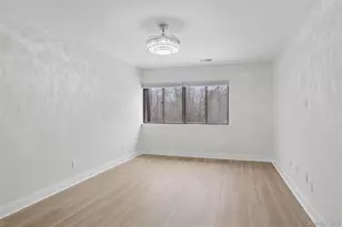 70 Pheasant Run, Roslyn, NY 11576 - Photo 4