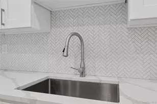 70 Pheasant Run, Roslyn, NY 11576 - Photo 30