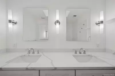 70 Pheasant Run, Roslyn, NY 11576 - Photo 16